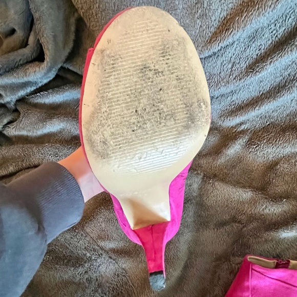 Barbie pink peep toe booties - Picture 3 of 3